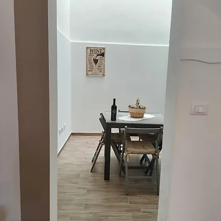 Diana's * אבולה